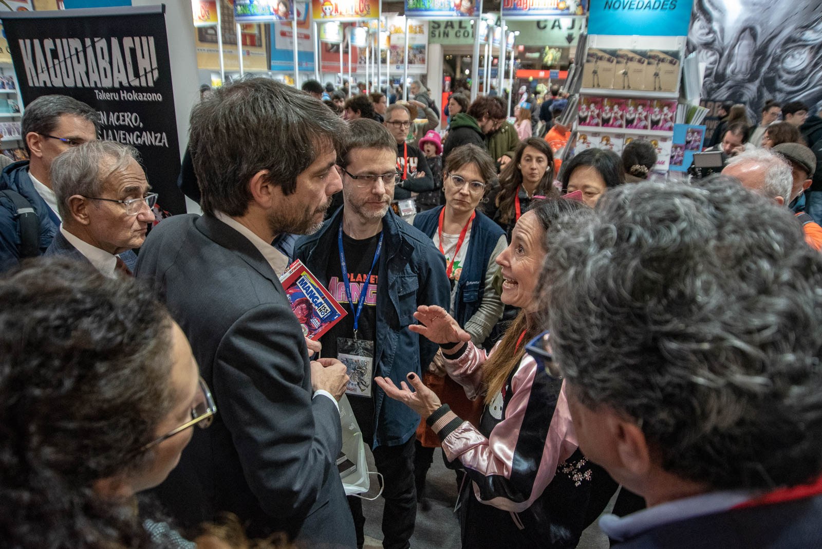 Público y stands en los pasillos de Manga Barcelona en Fira Barcelona Gran Via