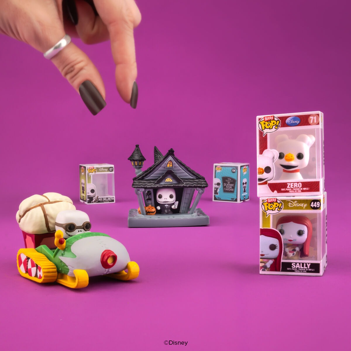 Set Bitty Pop Nightmare Before Christmas en ambiente de regalo y exhibición